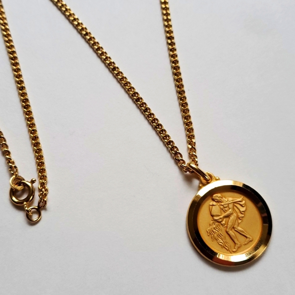 Aquarius Zodiac Gold pendant necklace